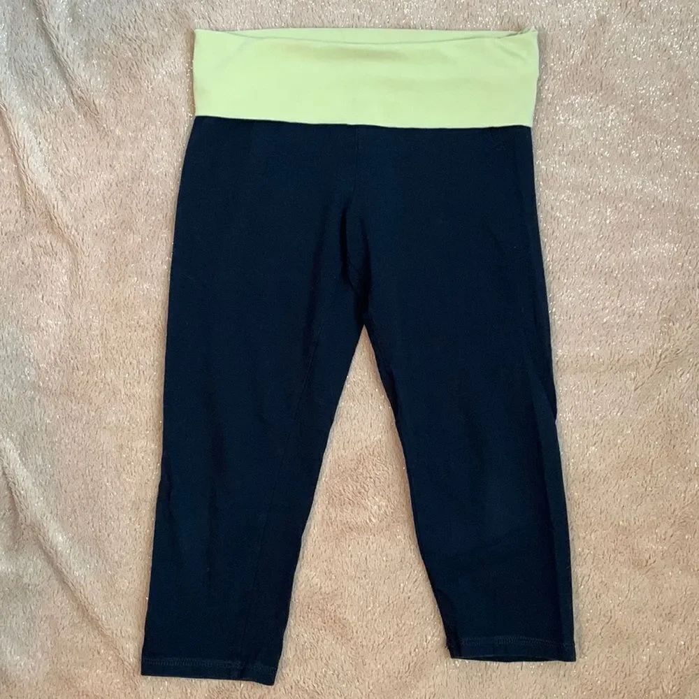 Victoria’s Secret Capris Yoga Pants XS Black